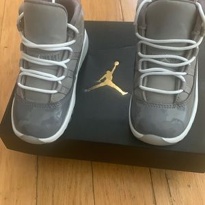Toddler Cool Grey 11s